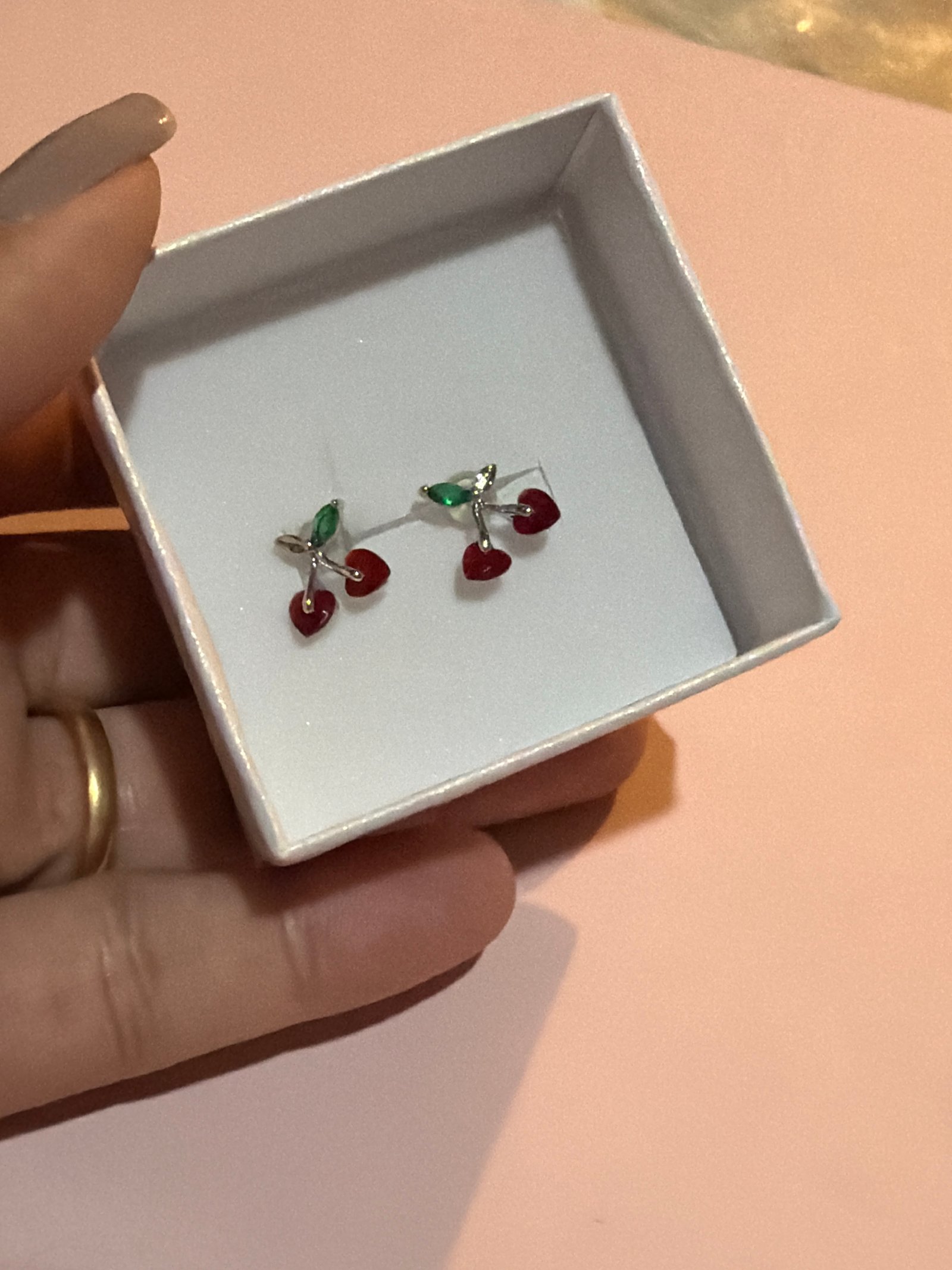 Brinco Cherry brilho